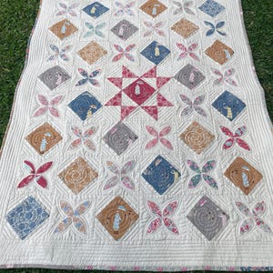 Quilt Pattern in 3 sizes simple applique and star quilt pattern for beginners, Windy Days Quilt Pattern baby throw or single size