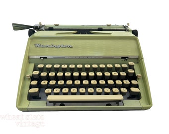 Vintage 1960s Remington Fleetwing Typewriter - Green - Good Working Condition