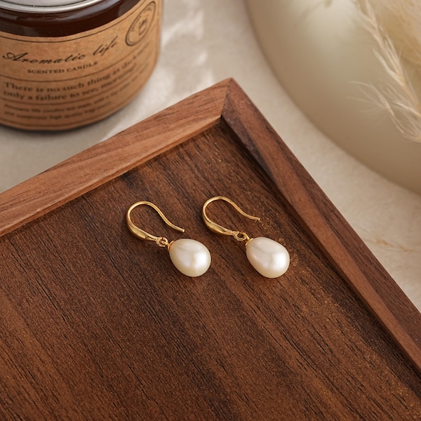 Boucles d'oreilles crochet en perles d'eau douce naturelles, boucles d'oreilles pendantes avec une perle, boucles d'oreilles de mariée en perles, boucles d'oreilles de mariage en perles, cadeau de demoiselle d'honneur pour maman