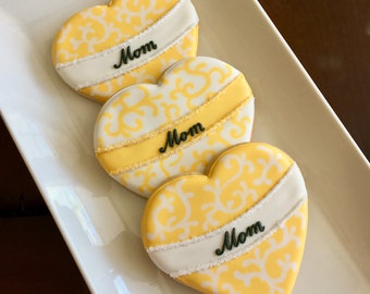 12 Personalized Filigree Heart Cookies