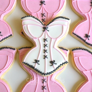 12 Corset Cookies