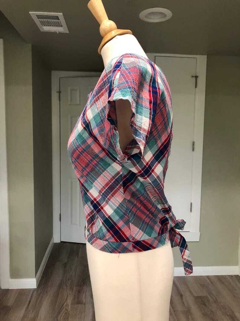 Vintage 1970s Croptop Plaid croptop with back-tie size M-L festival wear boho croptop
