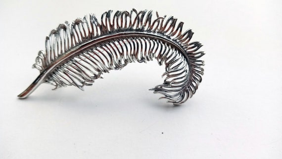 Coro 1960s Silvertone Feather Brooch - image 3