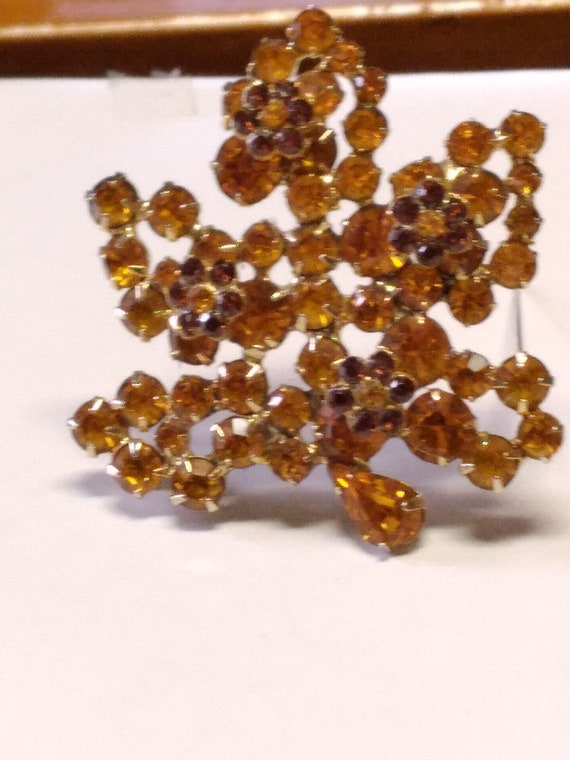 Weiss Topaz And Amber Rhinestone Maple Leaf Brooch - image 2