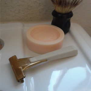 Vintage 1950s Schick Injector Razor Nickel Razor Type L1 with Ivory Colored Plastic HandleLetasVintage