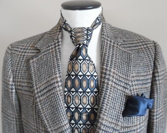 Vintage 1970s Union-made Hipster Men&#39;s Welsh Wool Tweed Sports Jacket In Brown, Steel Gray/Blue and Tan by Botany 500