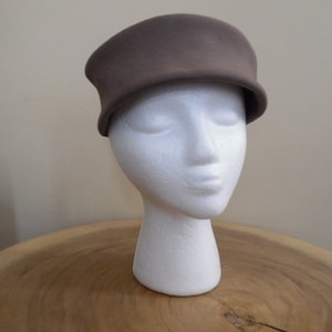 Vintage 1960s Taupe Pillbox Hat Hand Finished Genuine Fine Fur Felt Toque Scottie Hat Brimless Hat