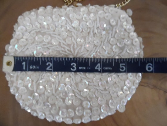Vintage 1960s Iridescent White Beaded and Sequine… - image 5