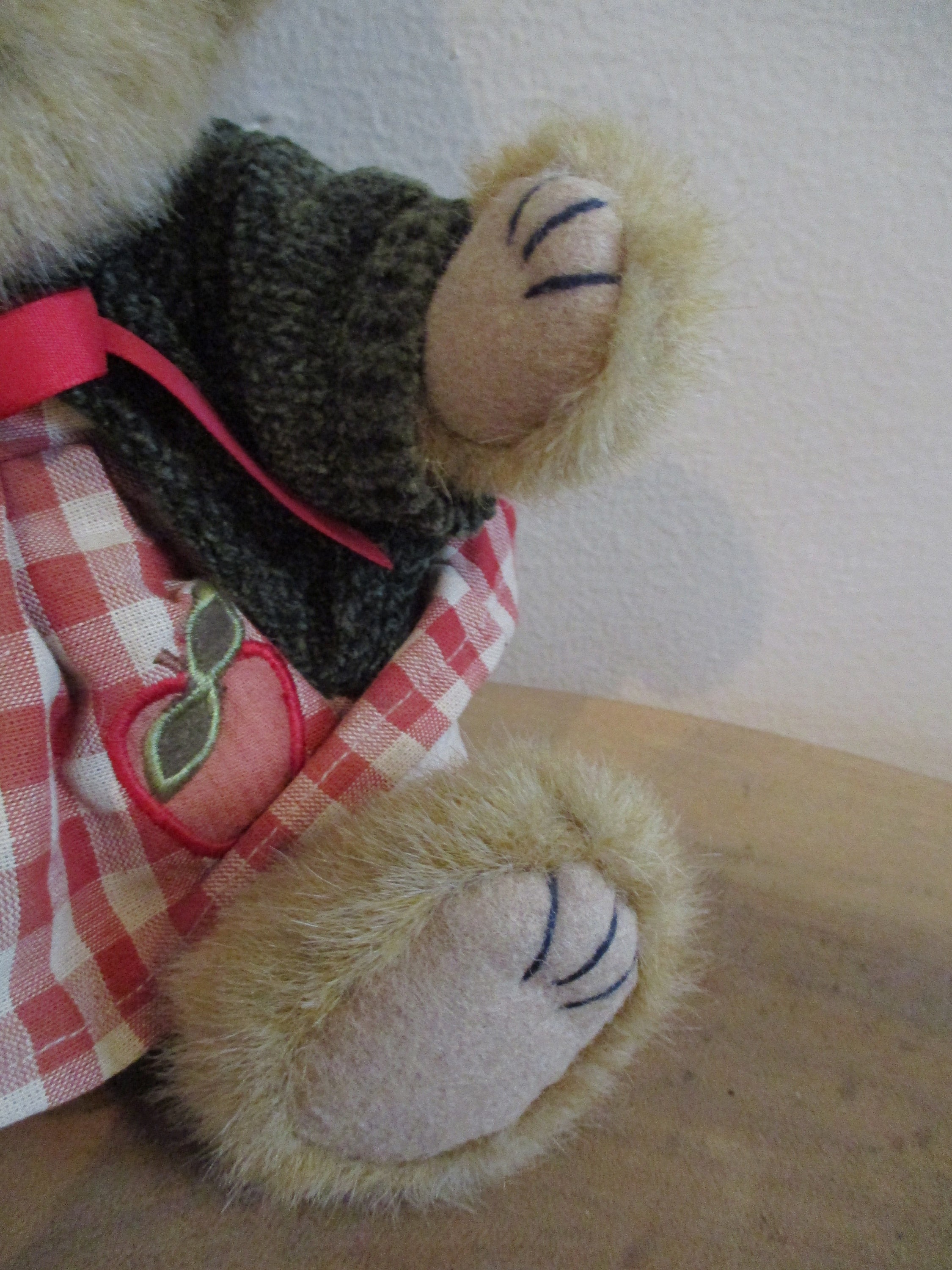 Vintage 1988 - 2001 Boyd's Bear With Red Gingham Check Dress and