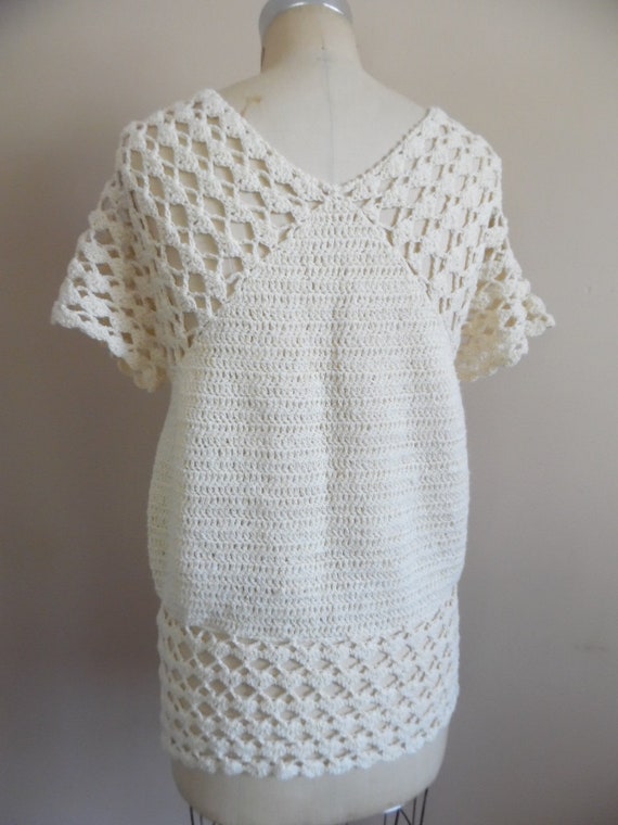 Vintage 1970s Crochet Top Cream and Gold Boho Hip… - image 10