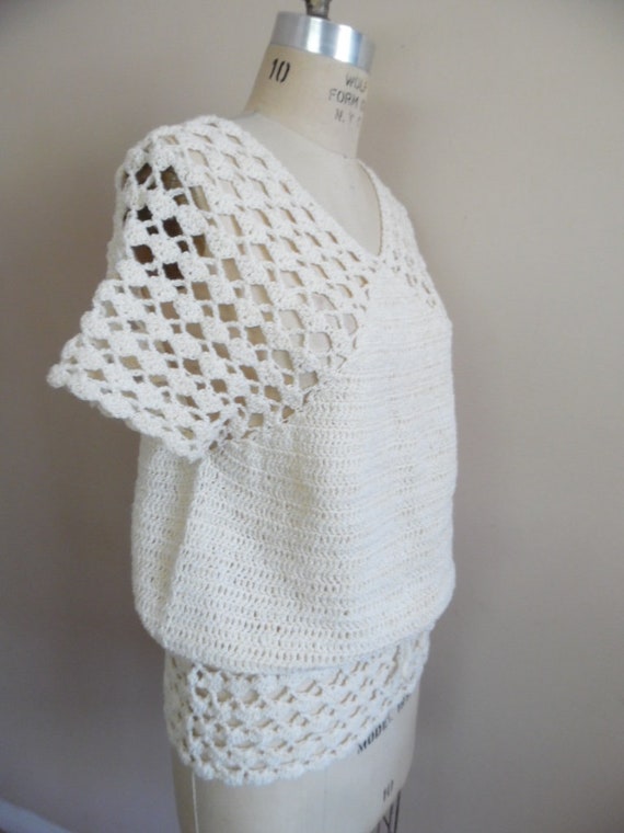 Vintage 1970s Crochet Top Cream and Gold Boho Hip… - image 7