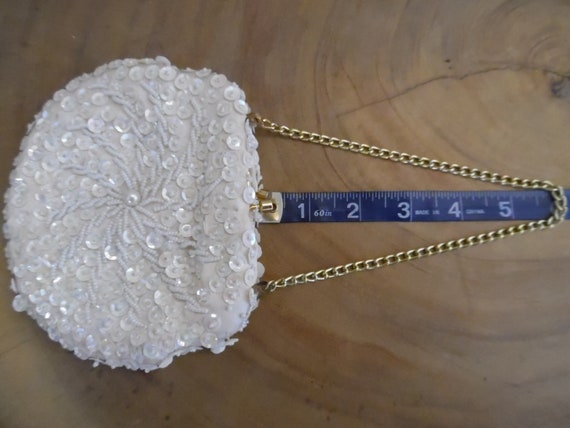 Vintage 1960s Iridescent White Beaded and Sequine… - image 4