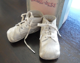 Vintage 1950s Baby Shoes White Leather Baby Jumping Jacks in the Original Box by the Vaisey Bristol Shoe Company Size 2 B Etsy UK