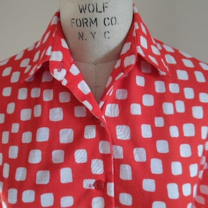 Vintage 1990s Slim Shirt Dress Printed Knit Red and White Rounded Square Dots Knit Shirtdress Red Secretary Dress