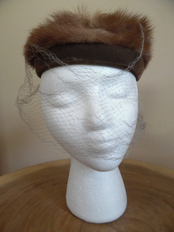Vintage 1960s Brown Fur and Velvet Hat With Large Satin Bow  display picture 1