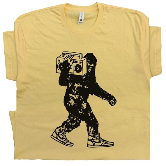 Funny Bigfoot T Shirt Cool Bigfoot Shirt for Men Women Guys Boys Novelty Cryptid Shirt Silly Sasquatch Stereo Tshirt Retro Funny Graphic Tee