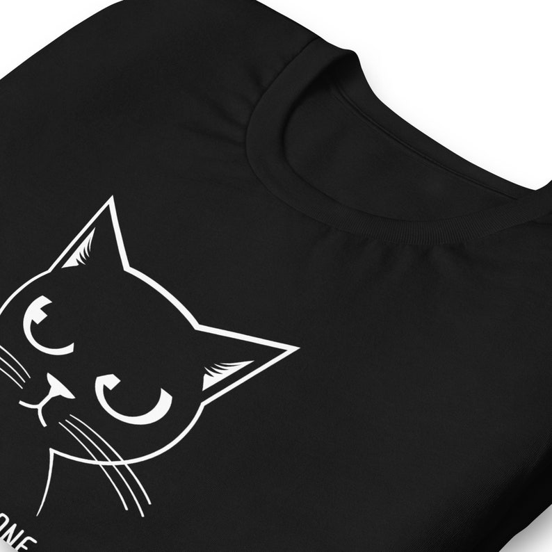 Cat T-shirt | Bite Someone Just Bite Them | Black Unisex t-shirt |