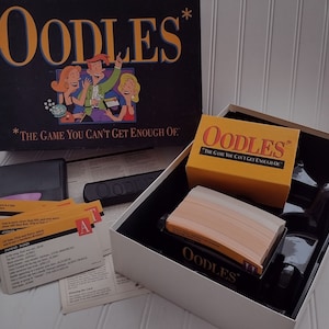 1992年 ミルトン・ブラッドリー作OODLESゲーム。飽きることのないゲームです