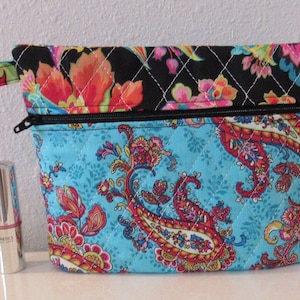 Vinyl Lined Cosmetic Bag, Medium Size Travel Bag, College Girl Bag, Phone Cord+Charger Bag, Quilted Bag, Quilted Bag, Paisley and Floral