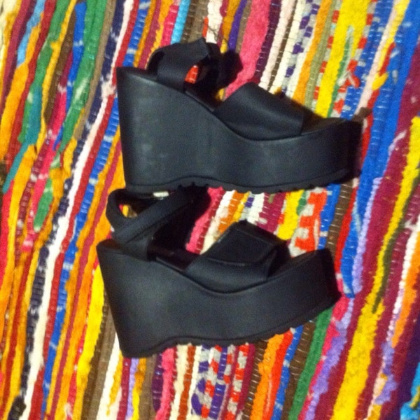 SALE!!! Wedge velcro platform sandals foam size 7 black