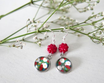 Red and Green Flowers Earrings, Floral Handmade Multicoloured Jewellery, Colorful Dangle Earrings with Flower Art Print, Gift for Her