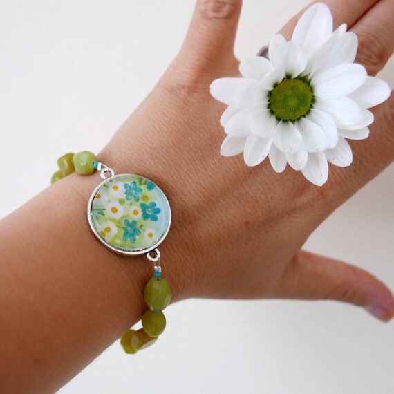 Lime GreenJade /& Pearls Gemstone BraceletArtisan MadeGold-DaintyNature-Flower MotifUnique Gift For HerMothers Day~Under 40 Dollars
