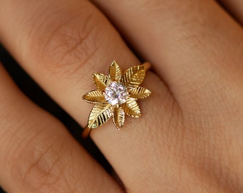 Leaf Diamond Ring, Unique engagement Ring, 14k gold diamond ring, Leaf engagement ring, Unique leaf diamond ring, leaf crown diamond Ring