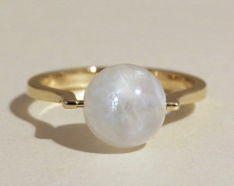 Moonstone gold ring, 14k gold moonstone ring, moonstone engagement ring, unique moonstone ring, 14k gold ring with rainbow moonstone sphere.