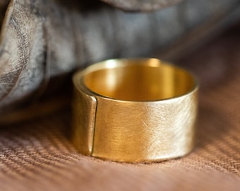 Men Wedding Band, Men's Gold Wedding Band 8mm, Brushed Gold Ring, Wide Men Wedding Gold Ring, Men Gold Wedding Band, Unique Men Wedding Band