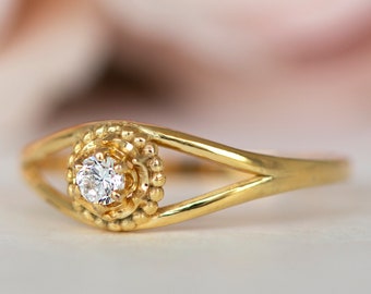 Vintage Diamond Engagement Ring, Diamond Gold Ring, Unique Diamond Engagement Ring, Vintage Engagement Ring, Small Diamond, Solitaire Ring