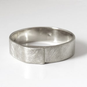 Men’s Wedding Band, Mens Wedding Ring, Silver Wedding Band, Unique Silver Wedding Ring, Brushed Wedding Band, Silver Wedding Jewelry, Matte