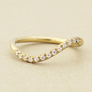 Diamond Wedding Ring, Unique Diamond Ring, Diamond wedding Band, Pave Diamond Ring, Eternity Diamond Ring, Delicate Diamond Ring,Curved Band