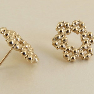 Gold earrings, Stud Earrings, 14k Gold Earrings, Floral Earrings,  14k Gold Stud Earrings, Gold Stud Earrings, Flower Studs, 14k Gold Studs.