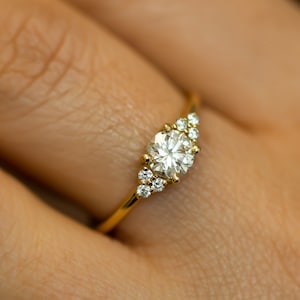 Diamond Engagement ring, Cluster Diamond Ring