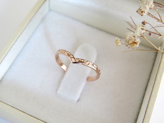 Rose Gold Wedding Band Floral Wedding Ring Gold V Ring Etsy Rose Gold Wedding Band Floral Wedding Ring Gold V Ring Etsy