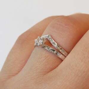 Wedding Ring Set, Diamond Engagement Ring and Wedding Ring Set, Bridal Ring Set, 14K Gold, Solitaire Ring, 14k Ring Set, Floral Wedding Ring