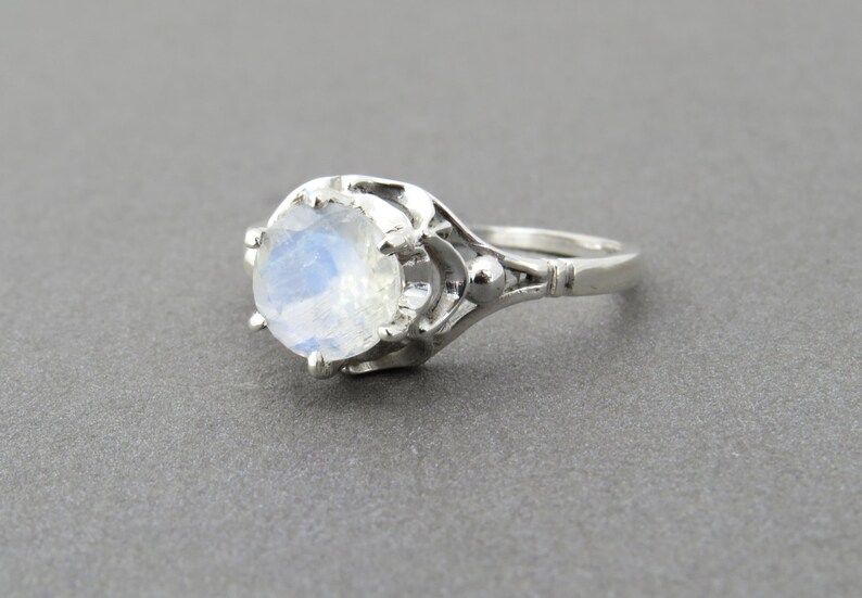 Vintage Style Moonstone Ring Antique Style Silver Ring With Moon Stone Gemstone Gemstone Ring. Friendship Ring Moonstone Engagement Ring