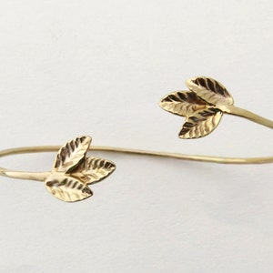 Leaves Cuff Bracelet in 14k solid gold , Leaf gold Bangle, Golden leaves, 14k gold cuff bracelet, Natural leaves, floral gold bangle.