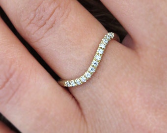 Anillo de bodas de diamantes, anillo de diamantes único, alianza de diamantes, anillo de diamantes curvo, anillo de eternidad, anillo de diamantes delicado, anillo de oro pavé