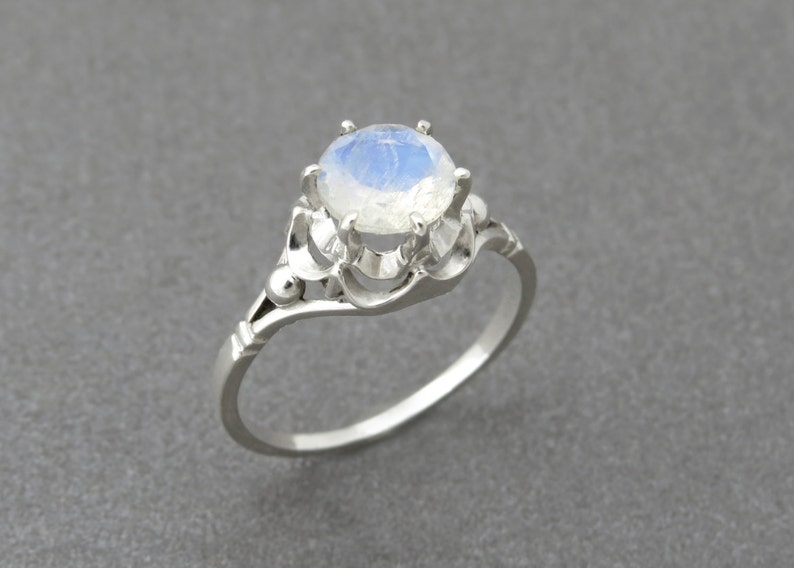 Vintage Style Moonstone Ring Antique Style Silver Ring With Moon Stone Gemstone Gemstone Ring. Friendship Ring Moonstone Engagement Ring