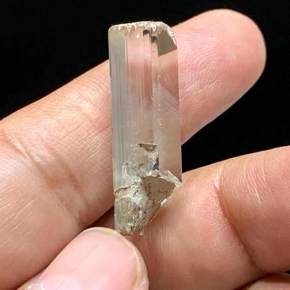 原石アクアマリン結晶標本：パキスタン産ヒーリングストーン、22