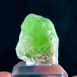 14.56 Grams 100 /% Natural Green Peridot Crystal Mineral Specimen From Kohistan Pakistan.