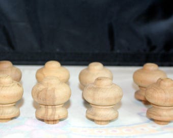 Remate superior de madera vintage tallado a mano de 8 pulgadas de alto, nunca usado.