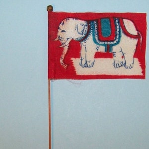 1930&#39;s SIAM / THAILAND FLAG-- Pre War--White Elephant --Silk