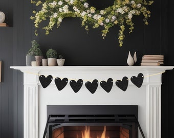 Glitter Heart Garland - Goth Heart Banner, Black Heart Bunting, Gothic Bachelorette Party, Gothic Hen Party Decor, Gothic Wedding Banner