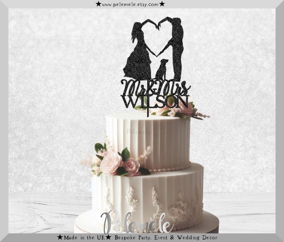 Cake Topper de mariage personnalisé avec monogrammes et silhouette du  couple et de leurs petits animaux