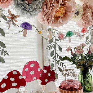 8 units Oversized paper flowers Fairy tale decorations New beautiful colours Fluffy blooms Kids birthday decorations Unicorn party decor