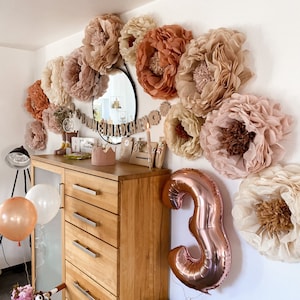 Oversized paper flowers 9 units!! Flower backdrop wall. Party centerpiece. Giant Blooms. Photoshoots. Custom colors choice.