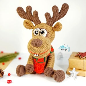 cute christmas reindeer amigurumi pattern and tutorial