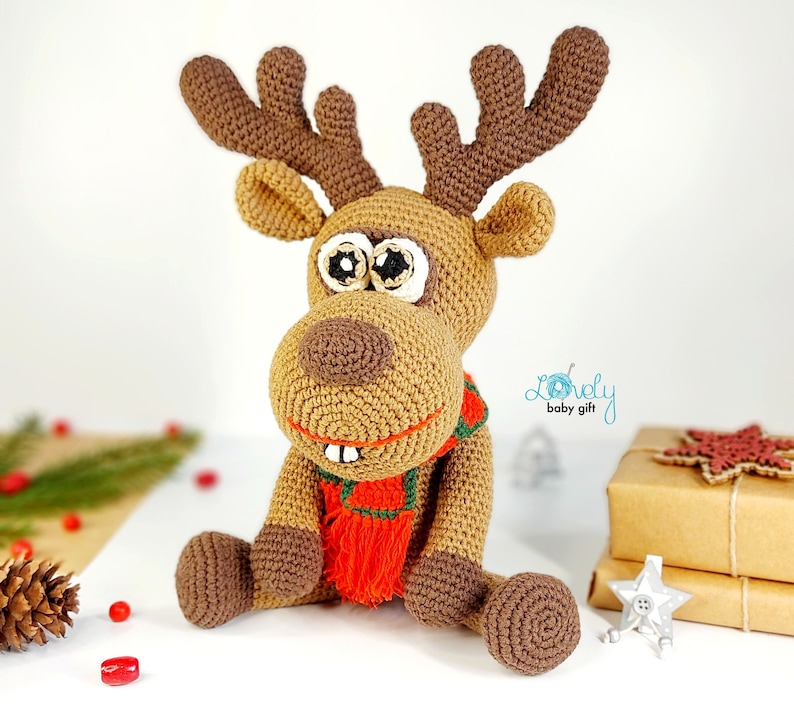 cute christmas reindeer amigurumi pattern and tutorial